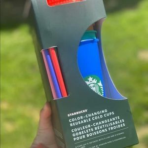 Starbucks color changing cups!